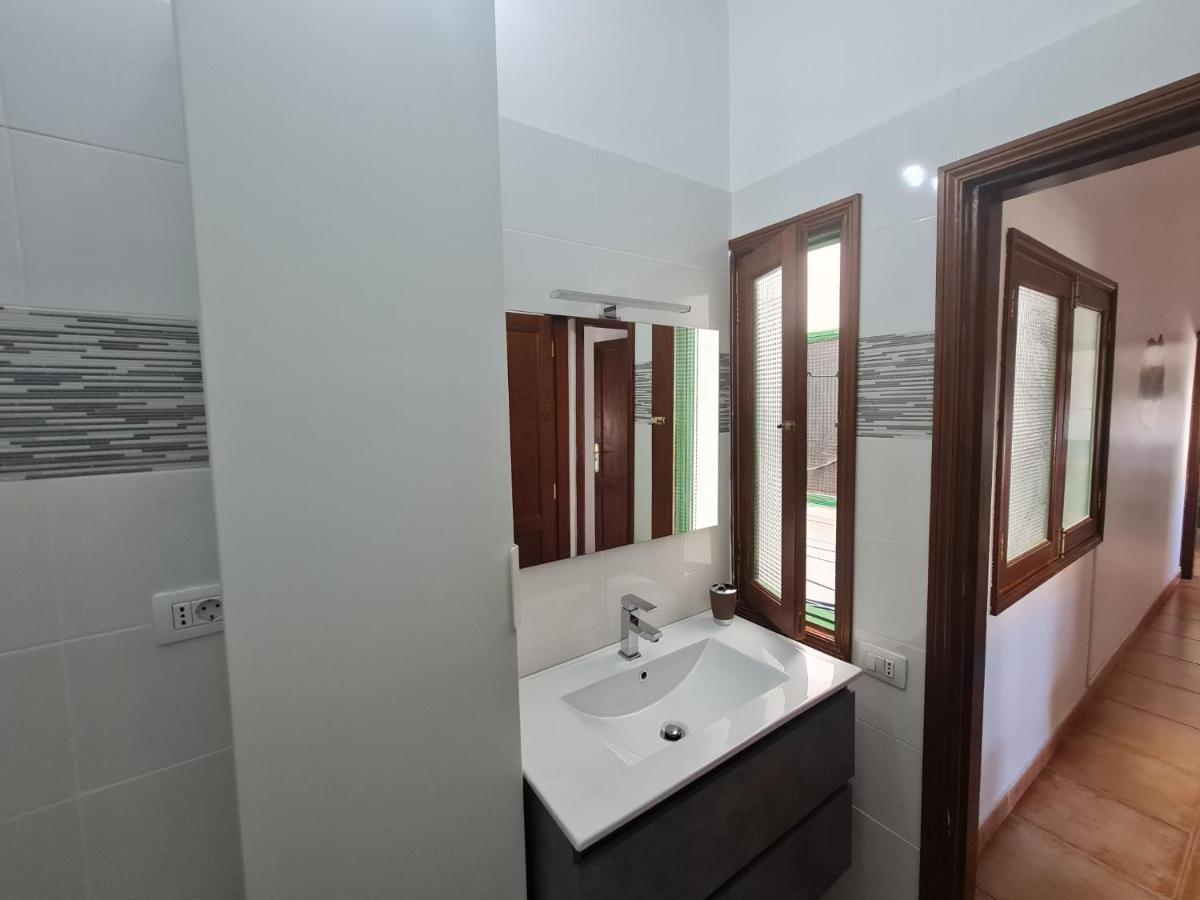 Apartamento "El Muelle" En El Centro Y Playa De Corralejo Apartment Exterior photo